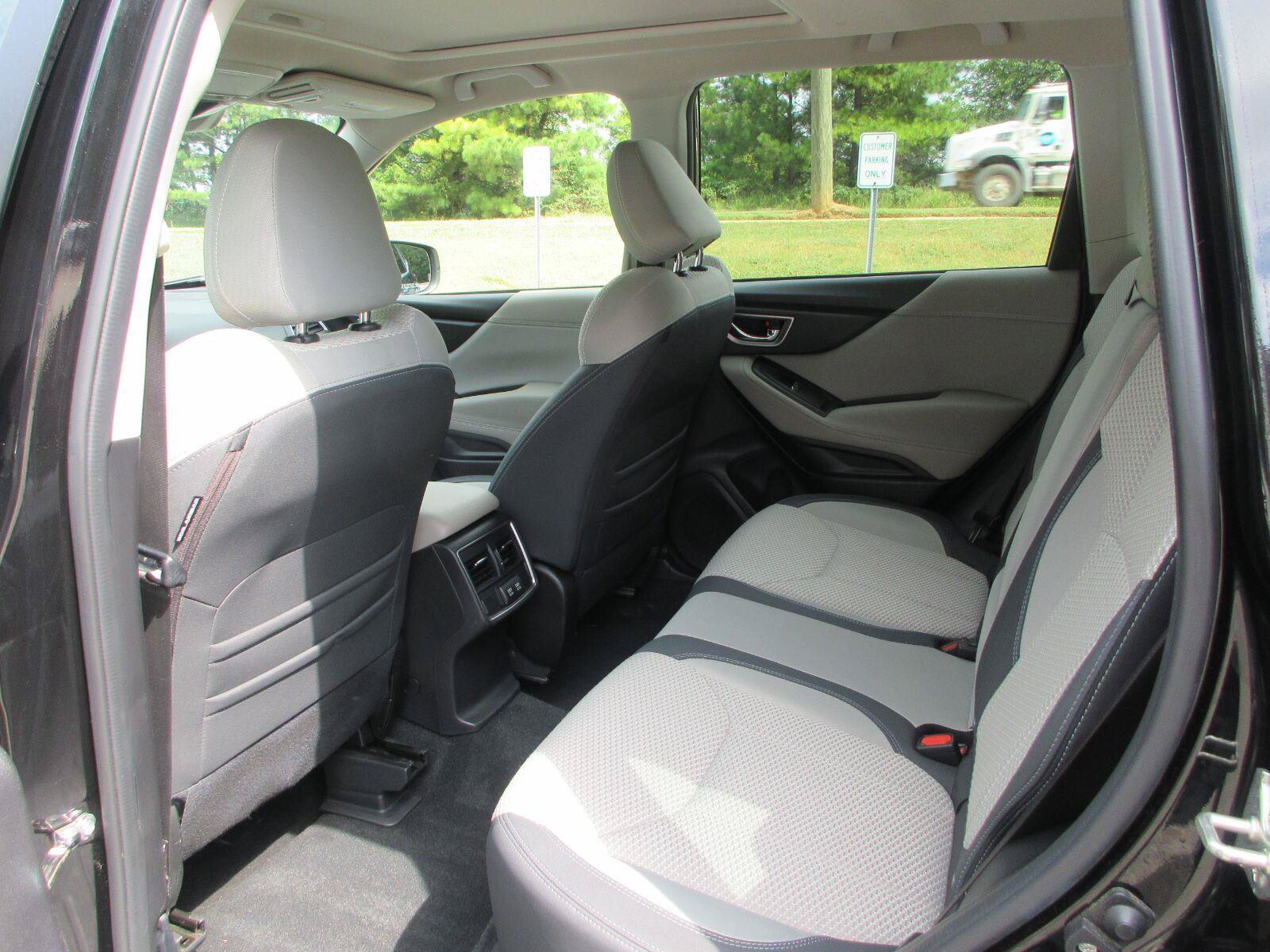 Used 2020 Subaru Forester Premium AWD/4WD image 17