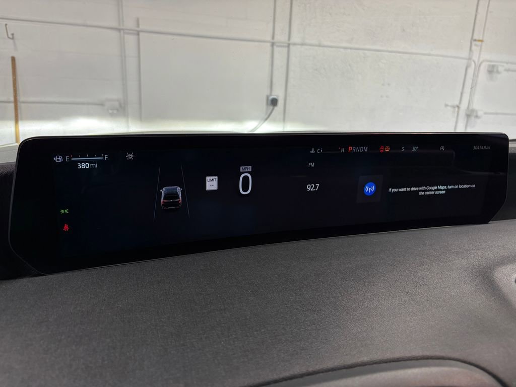 Used 2025 Ford Expedition Active image 24