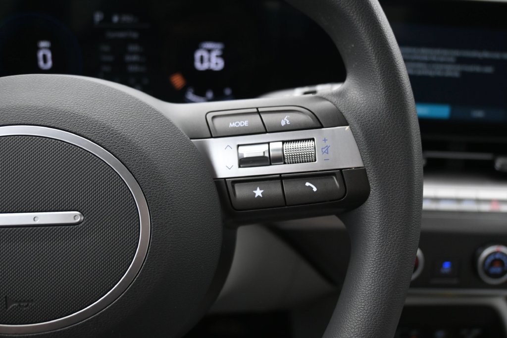 Used 2024 Hyundai Kona SE AWD/4WD image 21