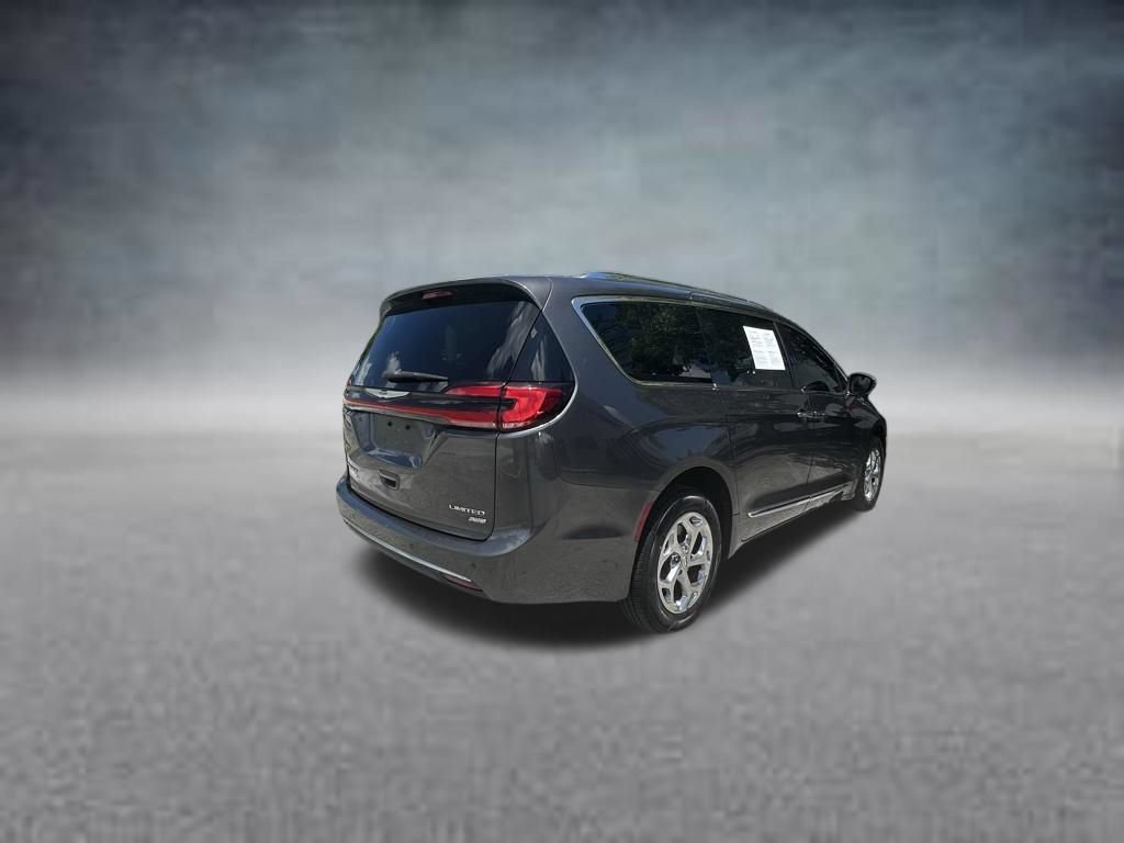 Used 2021 Chrysler Pacifica Limited AWD/4WD image 7