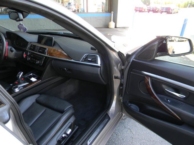 Used 2018 BMW 330i Gran Turismo xDrive AWD/4WD image 23