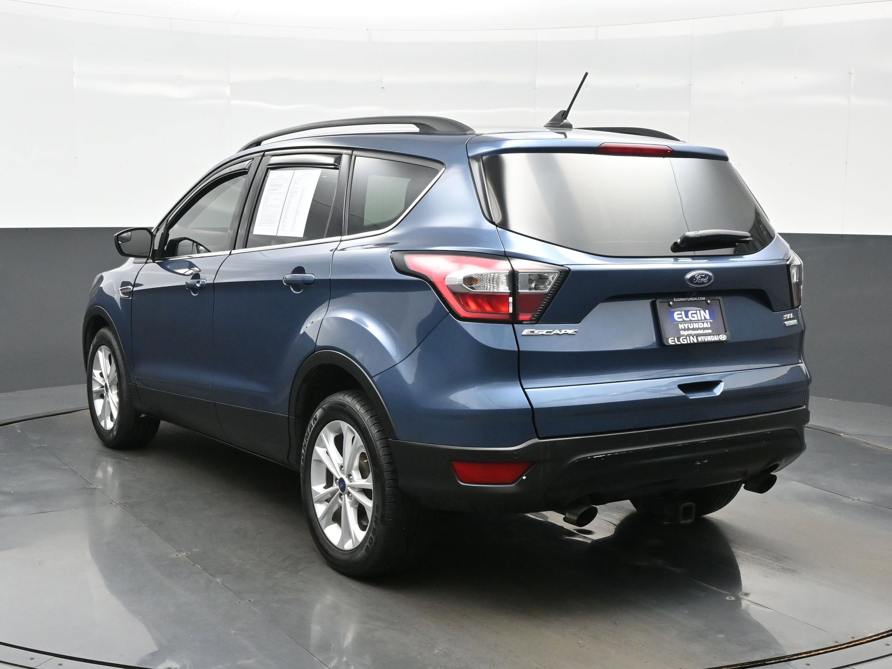 Used 2018 Ford Escape SEL FWD image 4