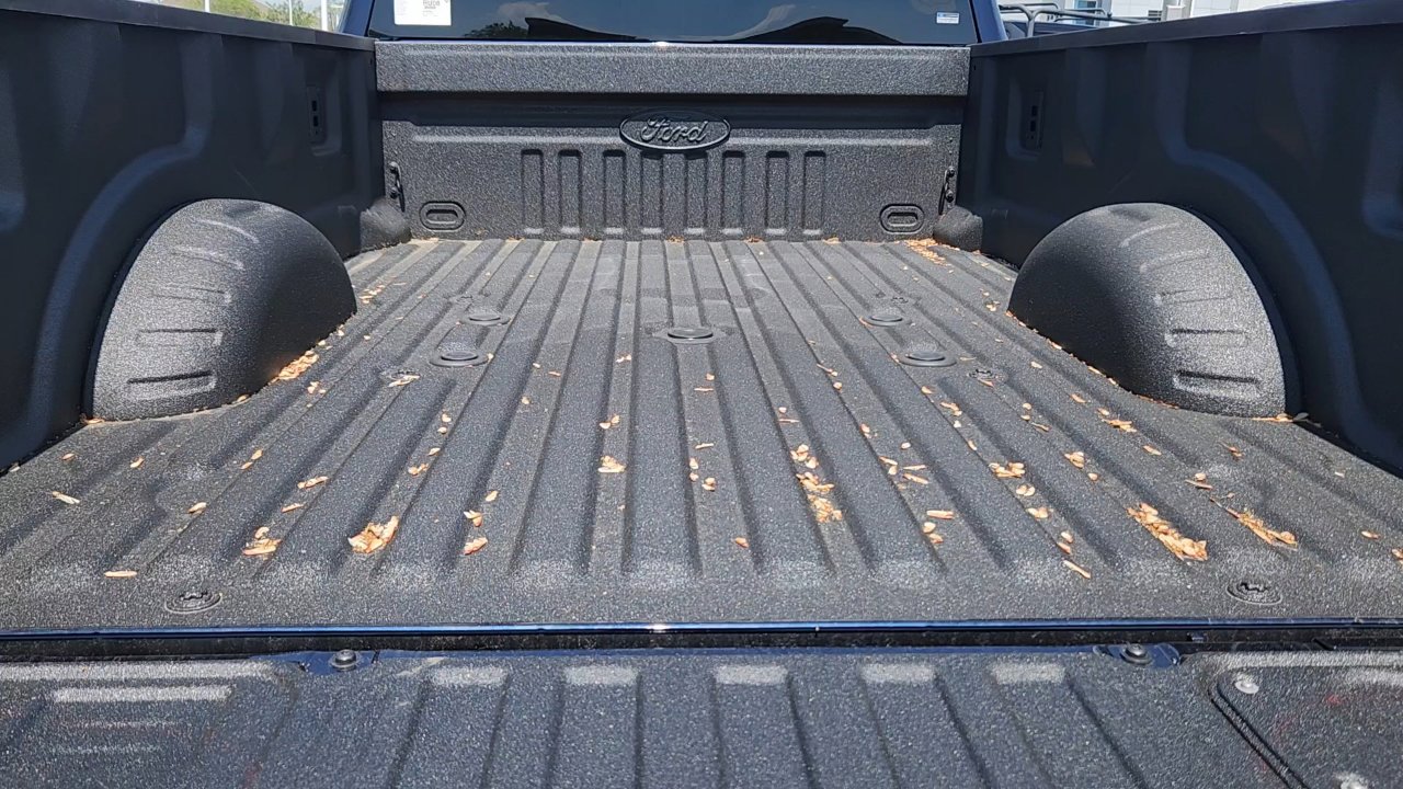 New 2025 Ford F250 Lariat w/ Lariat Ultimate Package image 24