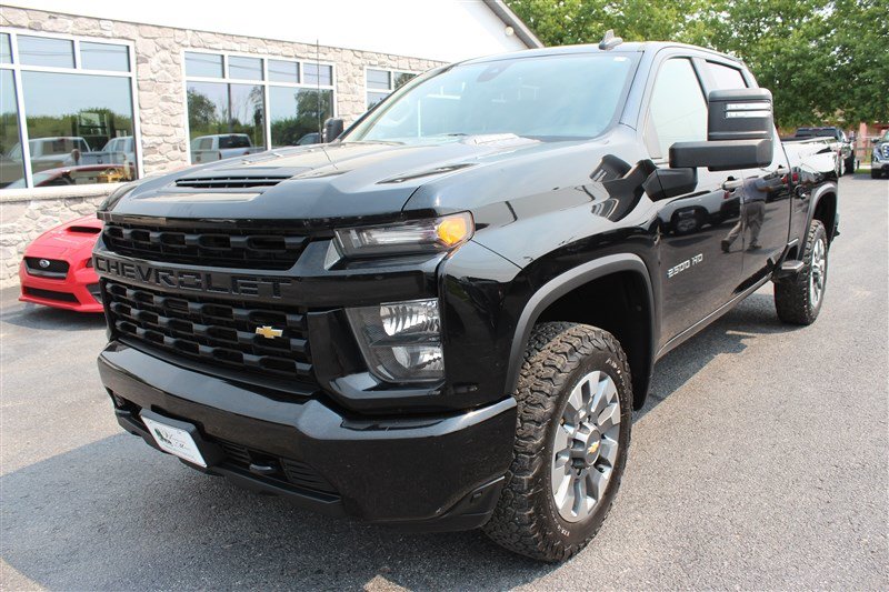 Used 2023 Chevrolet Silverado 2500 Custom w/ Custom Value Package AWD/4WD image 2