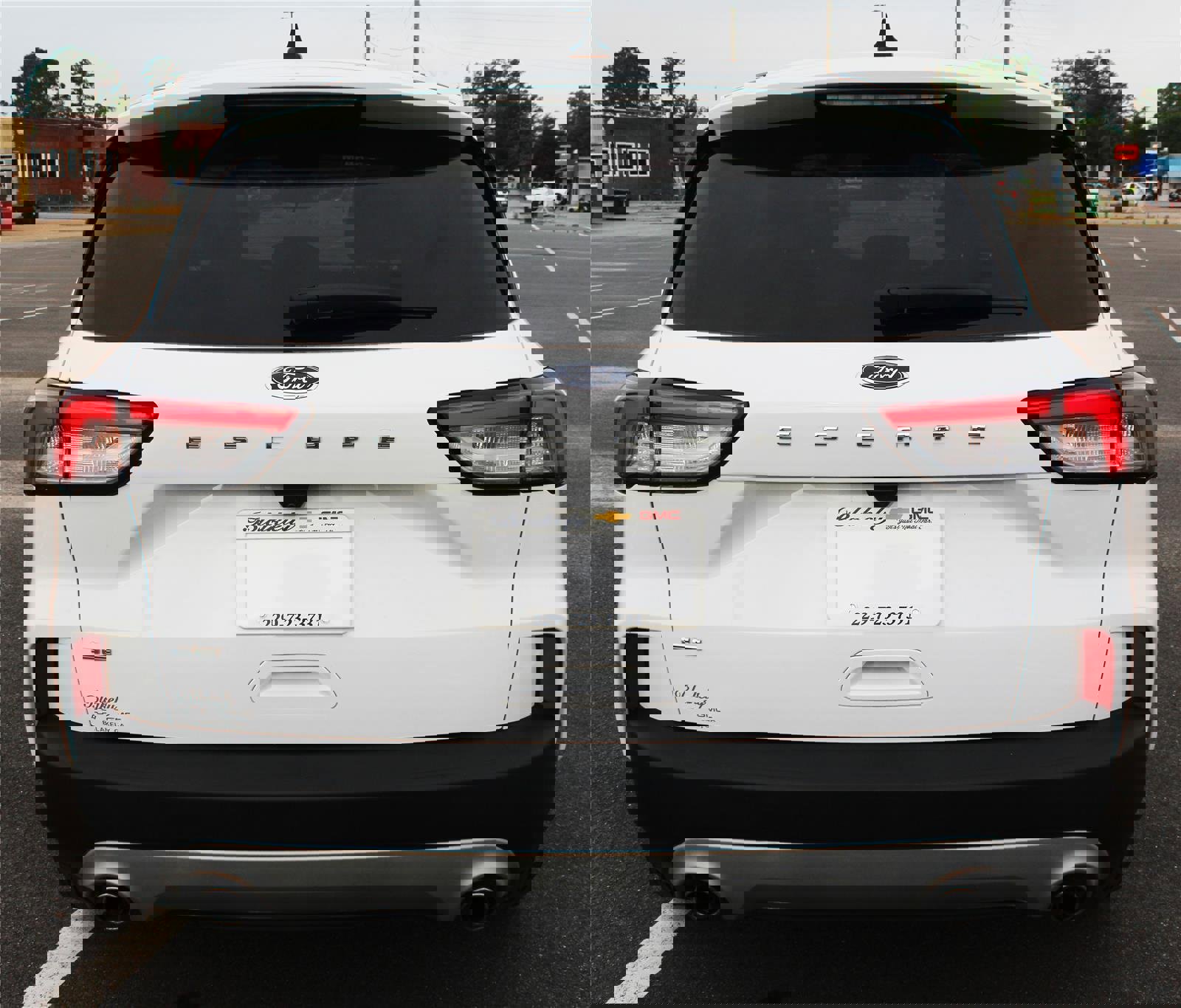 Used 2022 Ford Escape SE image 6