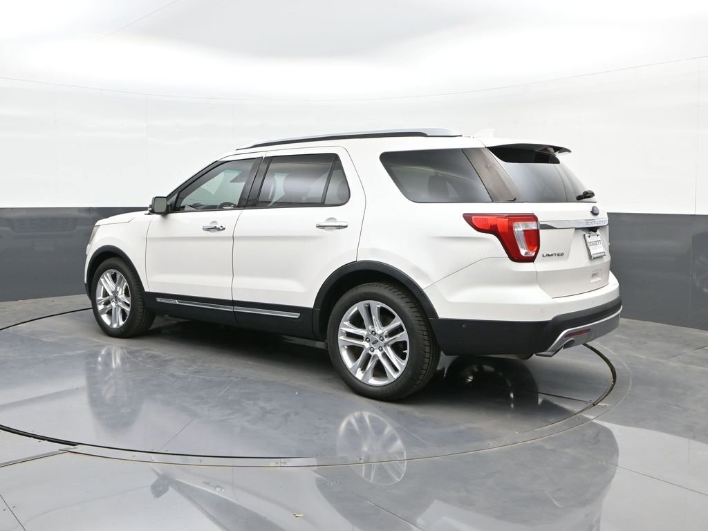 Used 2016 Ford Explorer Limited w/ Equipment Group 301A FWD image 5