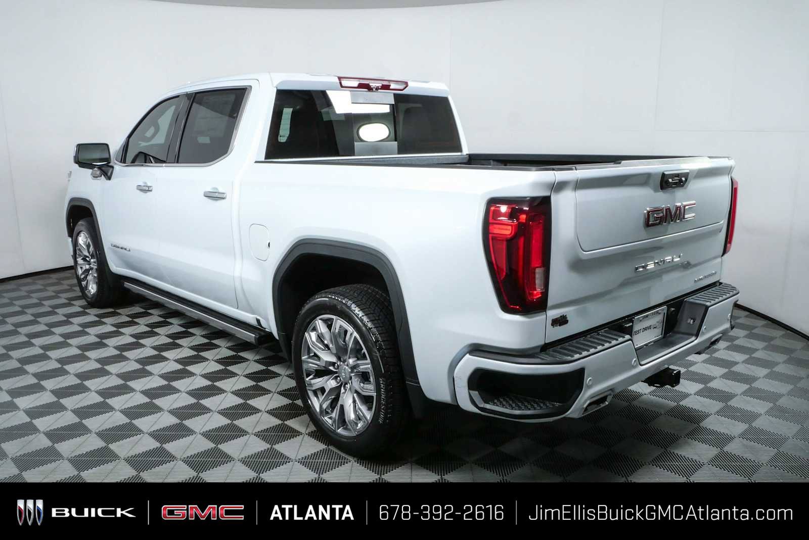 New 2026 GMC Sierra 1500 Denali w/ Denali Reserve Package AWD/4WD image 32