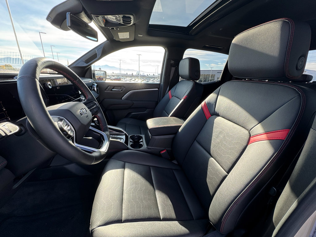 Used 2023 Chevrolet Colorado Z71 w/ Z71 Convenience Package 2 image 12