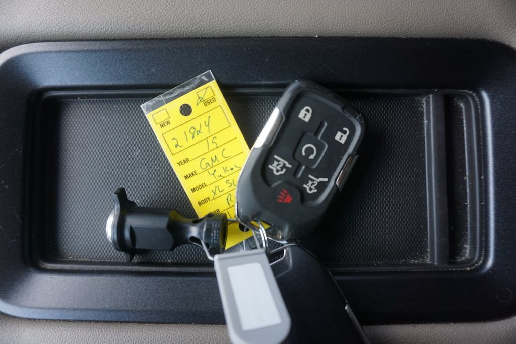 Used 2019 GMC Yukon XL SLT w/ Open Road Package RWD image 34