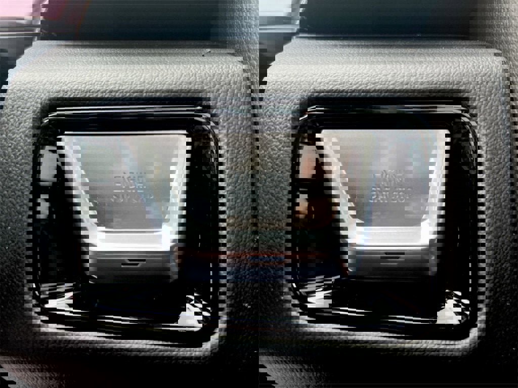 New 2025 GMC Yukon XL Denali w/ Sun & Power Step Package image 15