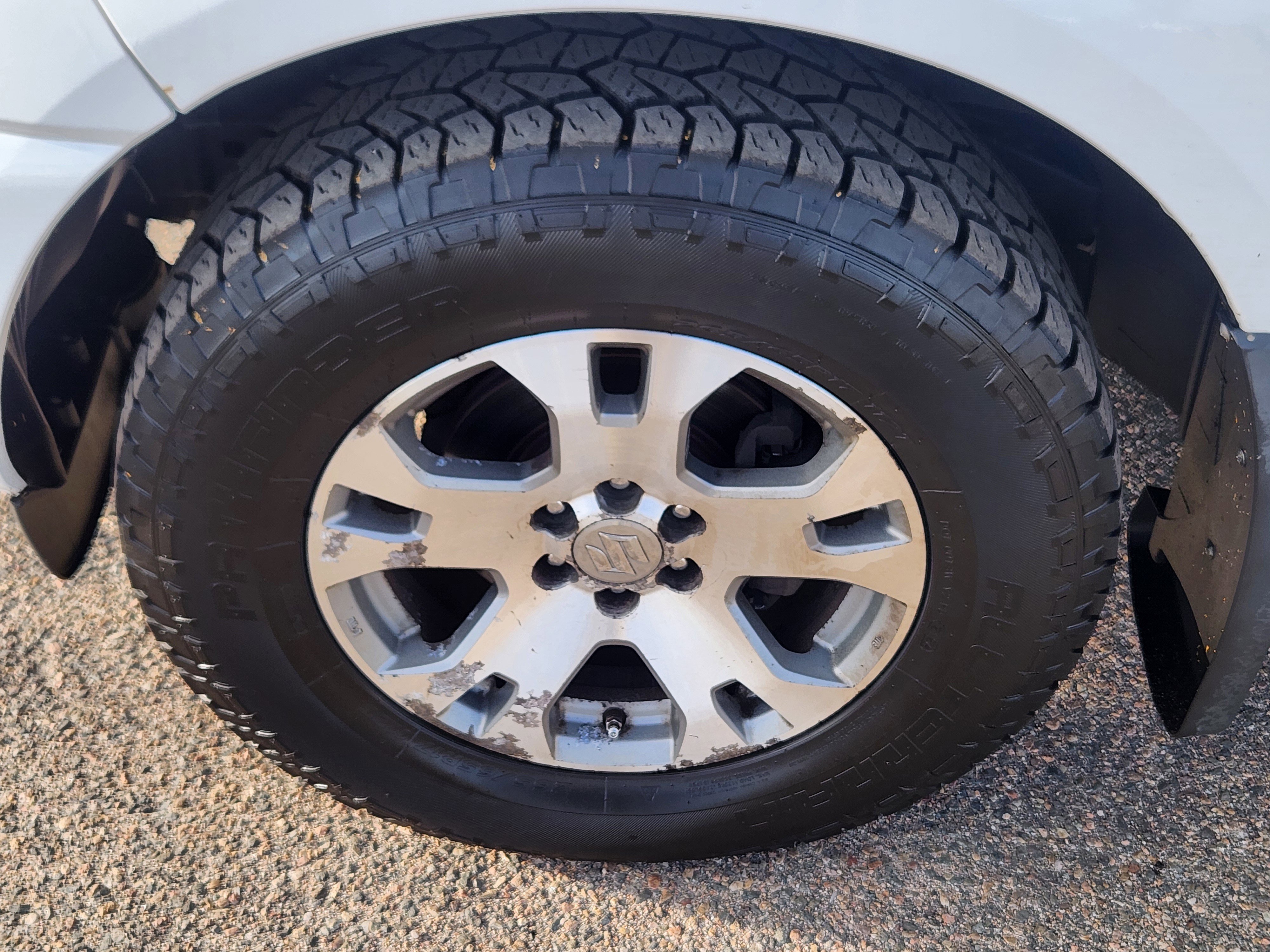 Used 2012 Suzuki Equator Sport image 7