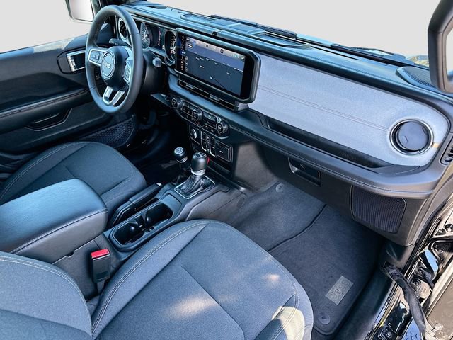 Used 2024 Jeep Wrangler Sahara w/ Technology Group image 28