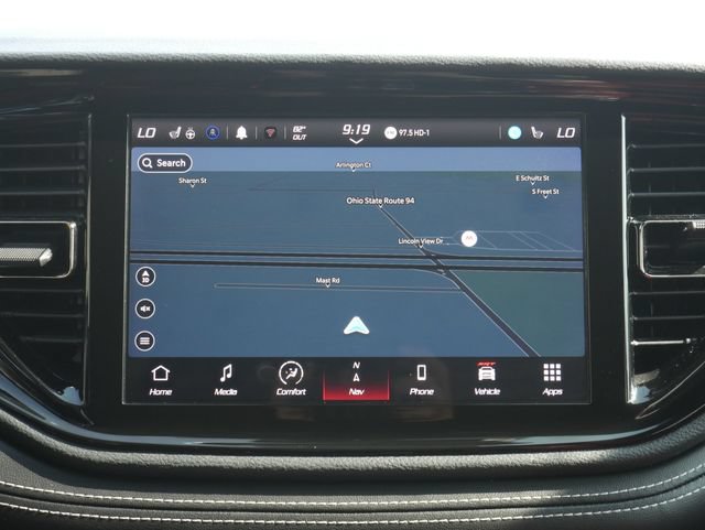 Used 2022 Dodge Durango SRT w/ Technology Group AWD/4WD image 6