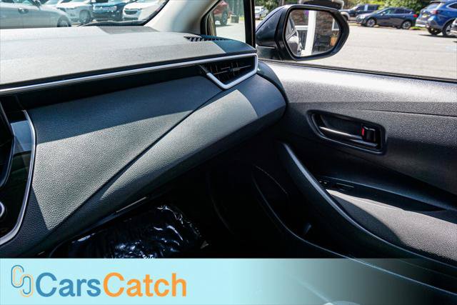 Used 2025 Toyota Corolla LE FWD image 30