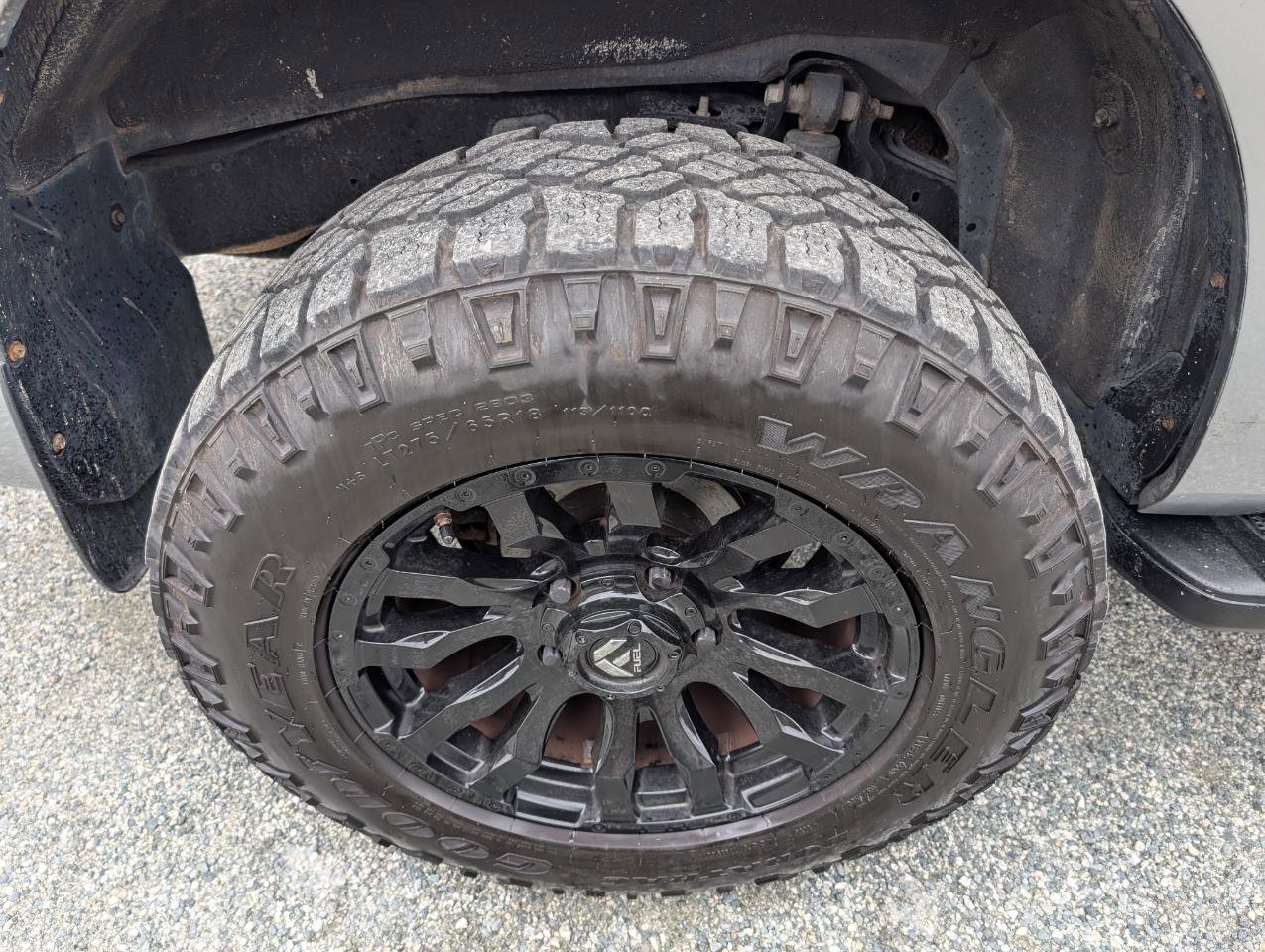 Used 2015 Toyota Sequoia SR5 AWD/4WD image 6