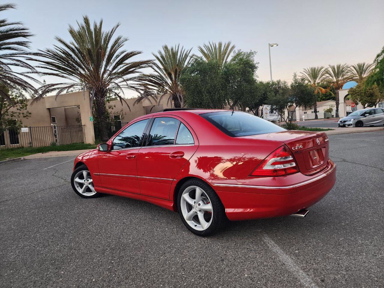 Used 2005 Mercedes-Benz C 230 Sedan image 7