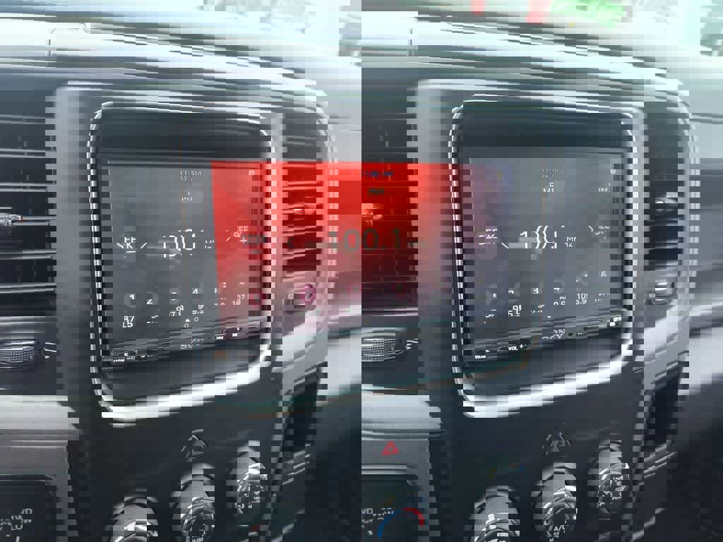 Used 2017 RAM 2500 Tradesman w/ Chrome Appearance Group image 16