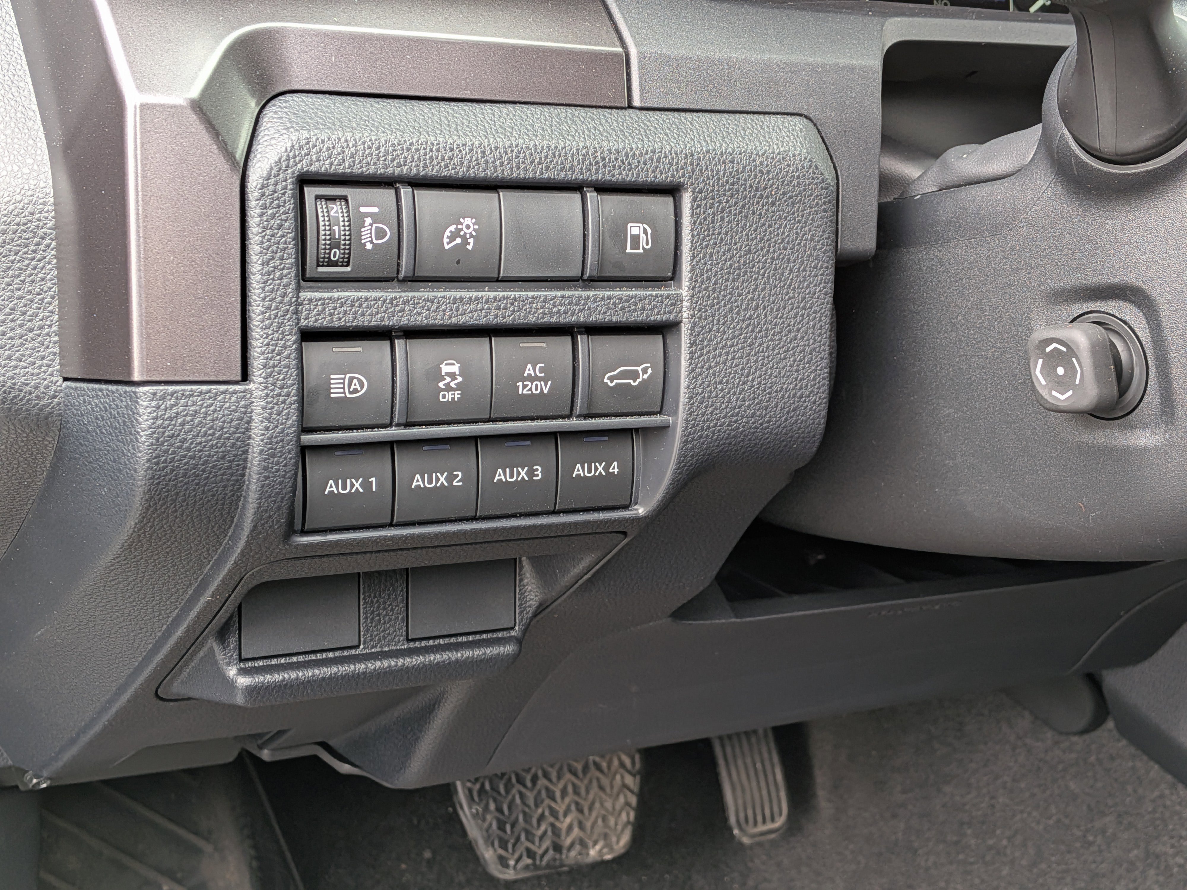 Certified 2025 Toyota 4Runner TRD Off-Road Premium image 14