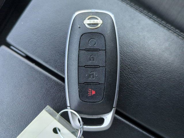Used 2023 Nissan Rogue SV FWD image 28