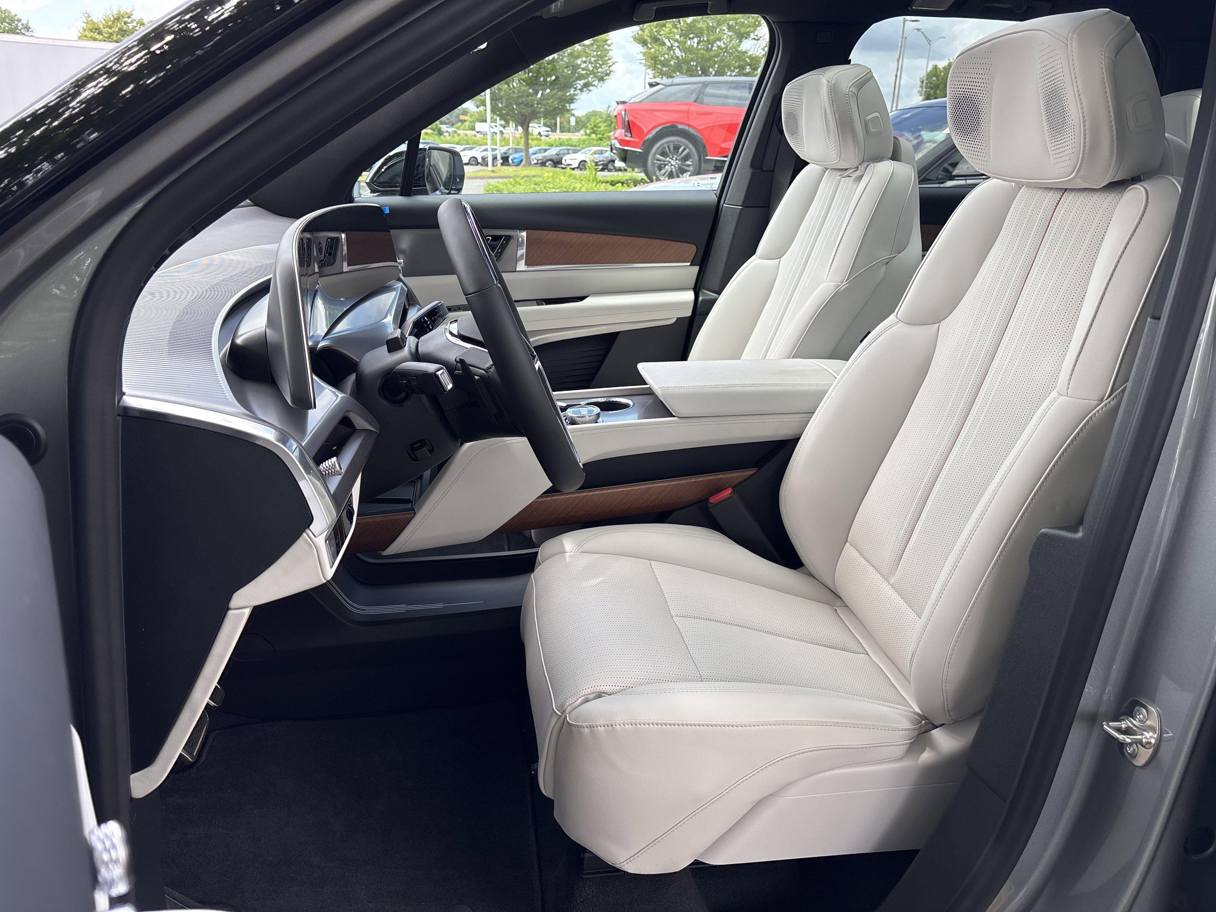 New 2026 Cadillac Vistiq Sport image 26