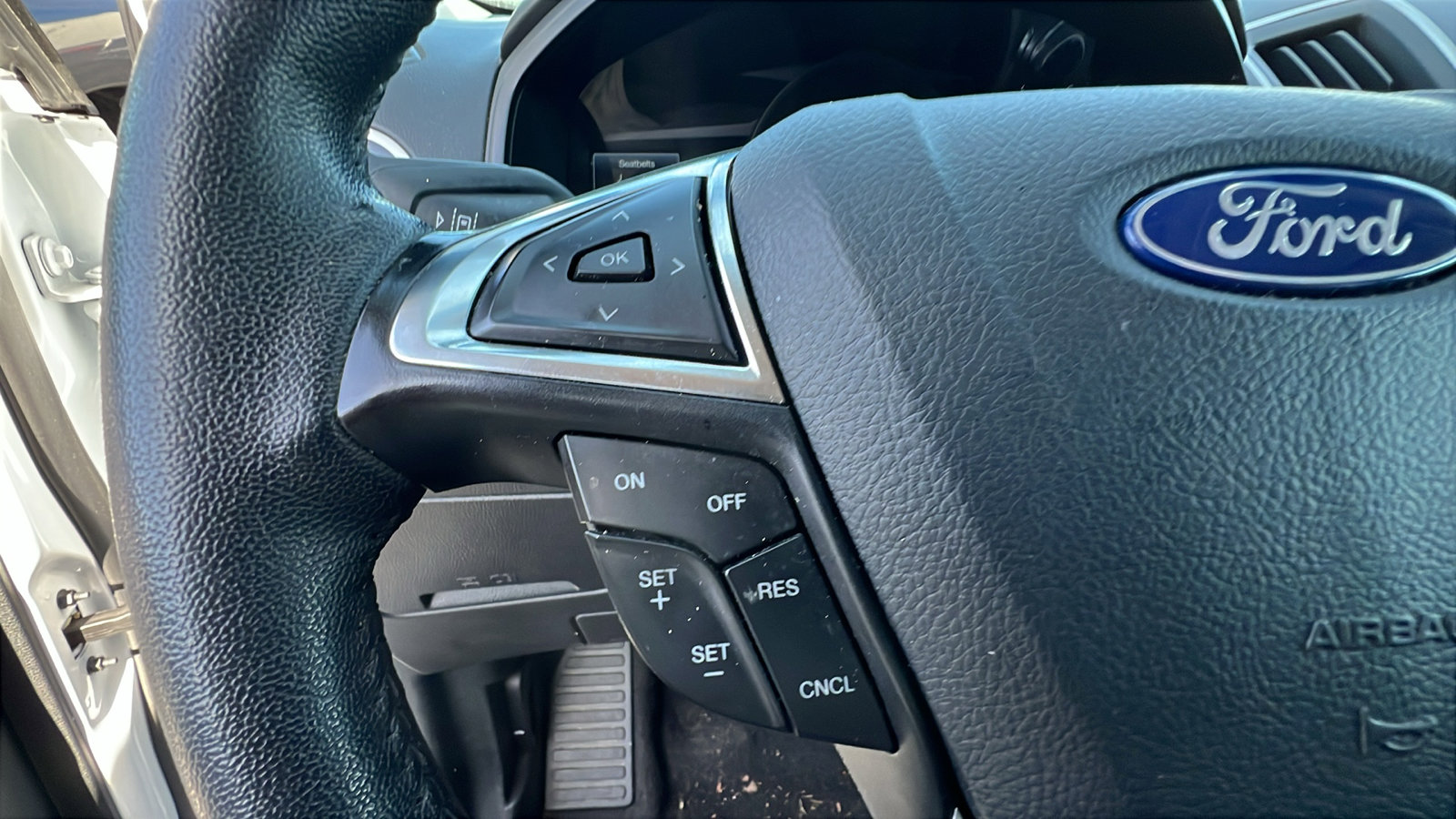 Used 2024 Ford Edge SEL image 27