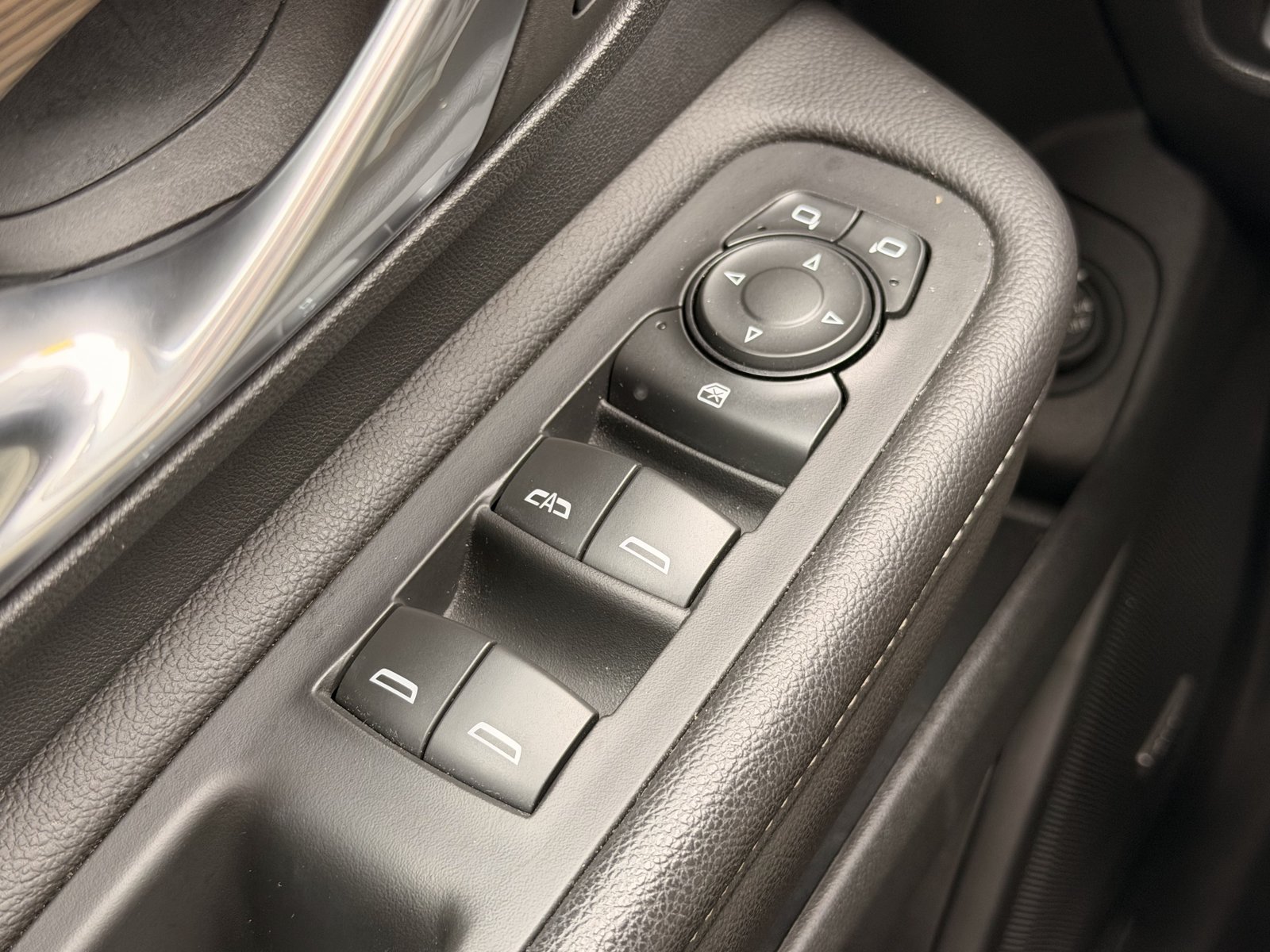 Used 2022 GMC Terrain Denali AWD/4WD image 18