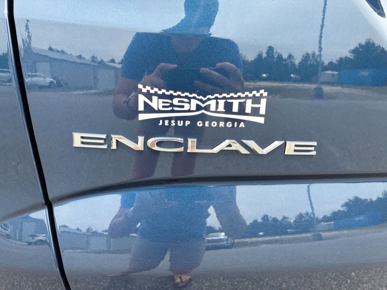 Used 2024 Buick Enclave Essence image 29