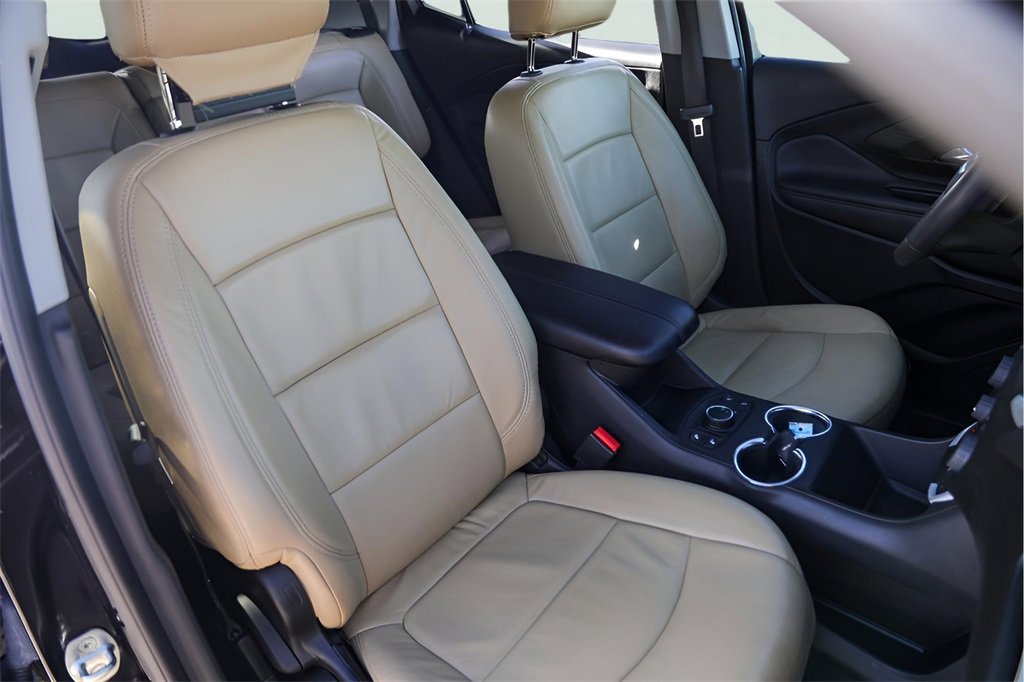 Used 2023 GMC Terrain SLE w/ Driver Convenience Package image 32