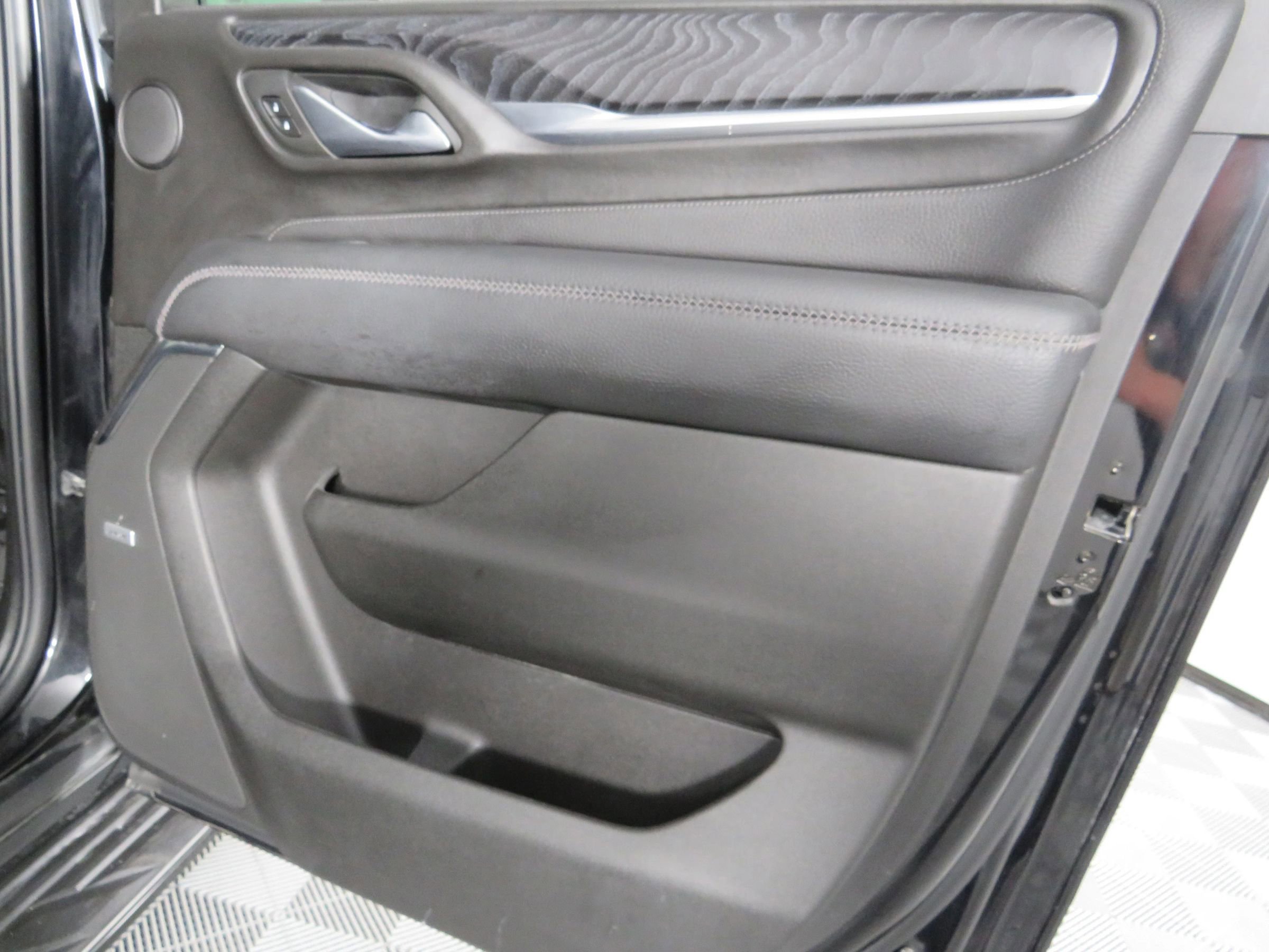 Used 2022 GMC Yukon XL Denali w/ Advanced Technology Package image 54