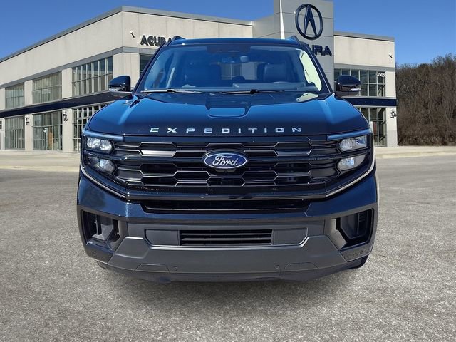 Used 2025 Ford Expedition Max Active image 2