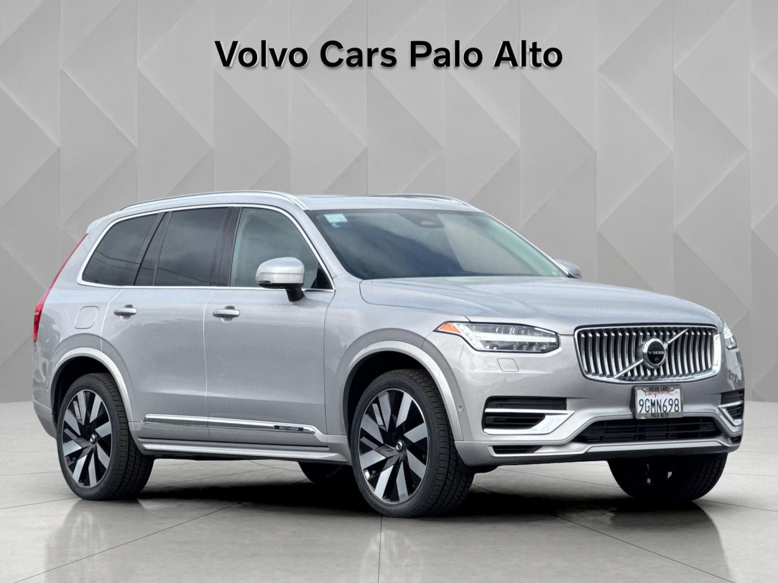 Certified 2023 Volvo XC90 T8 Ultimate w/ Protection Package AWD/4WD image 14