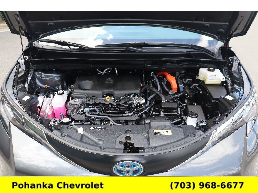 Used 2025 Toyota Sienna XLE w/ XLE Plus Package AWD/4WD image 30