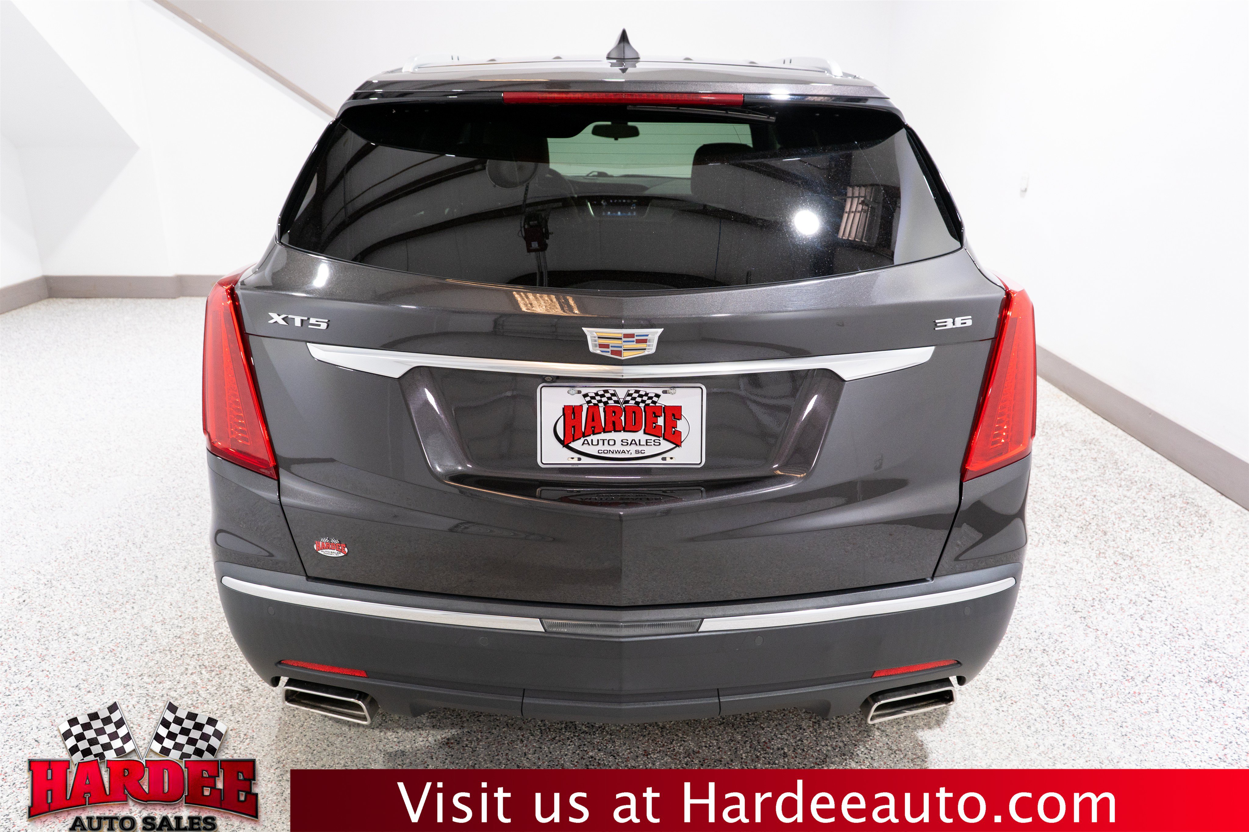 Used 2019 Cadillac XT5 FWD image 4