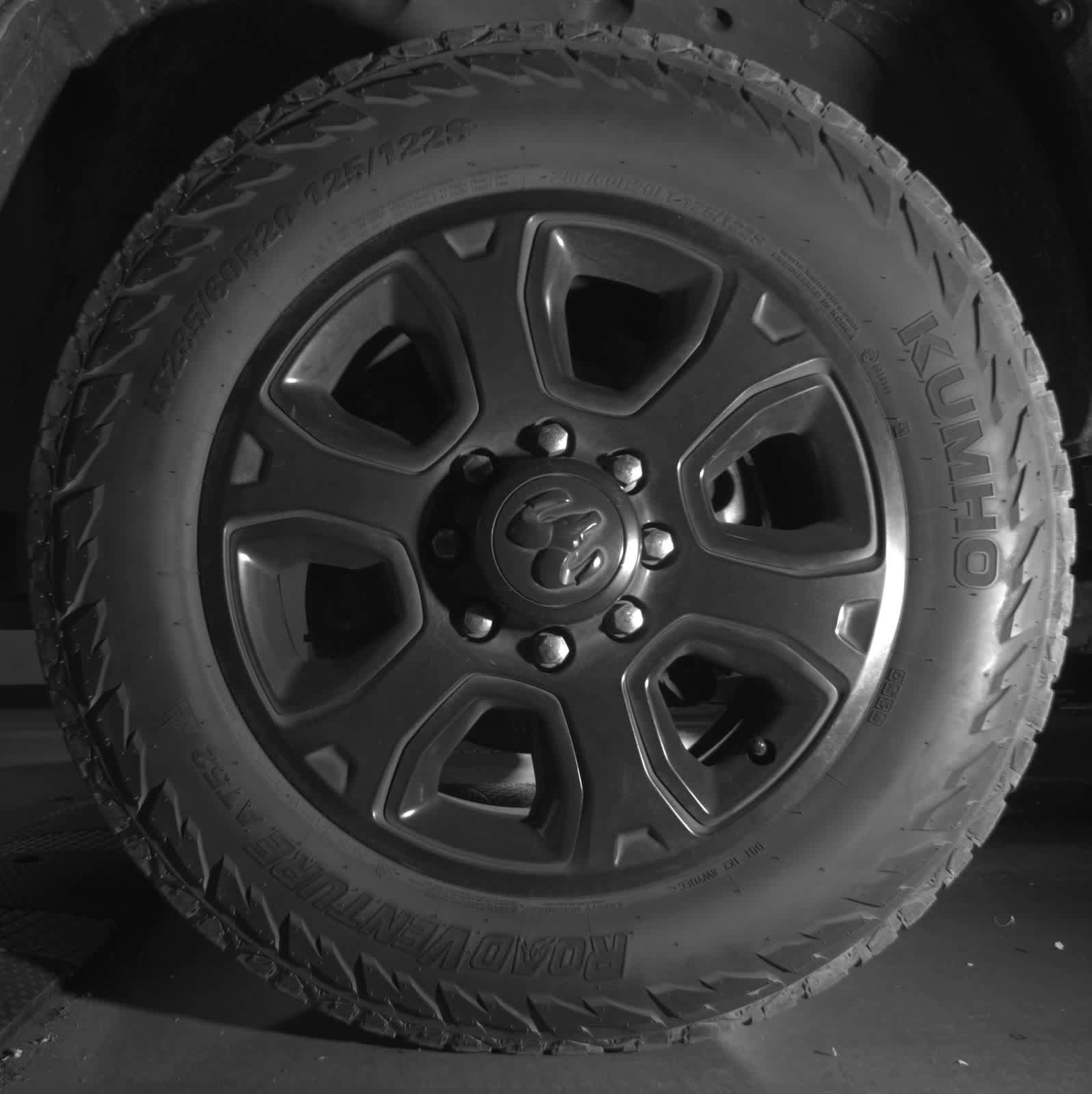 Used 2017 RAM 2500 Tradesman w/ Chrome Appearance Group AWD/4WD image 9