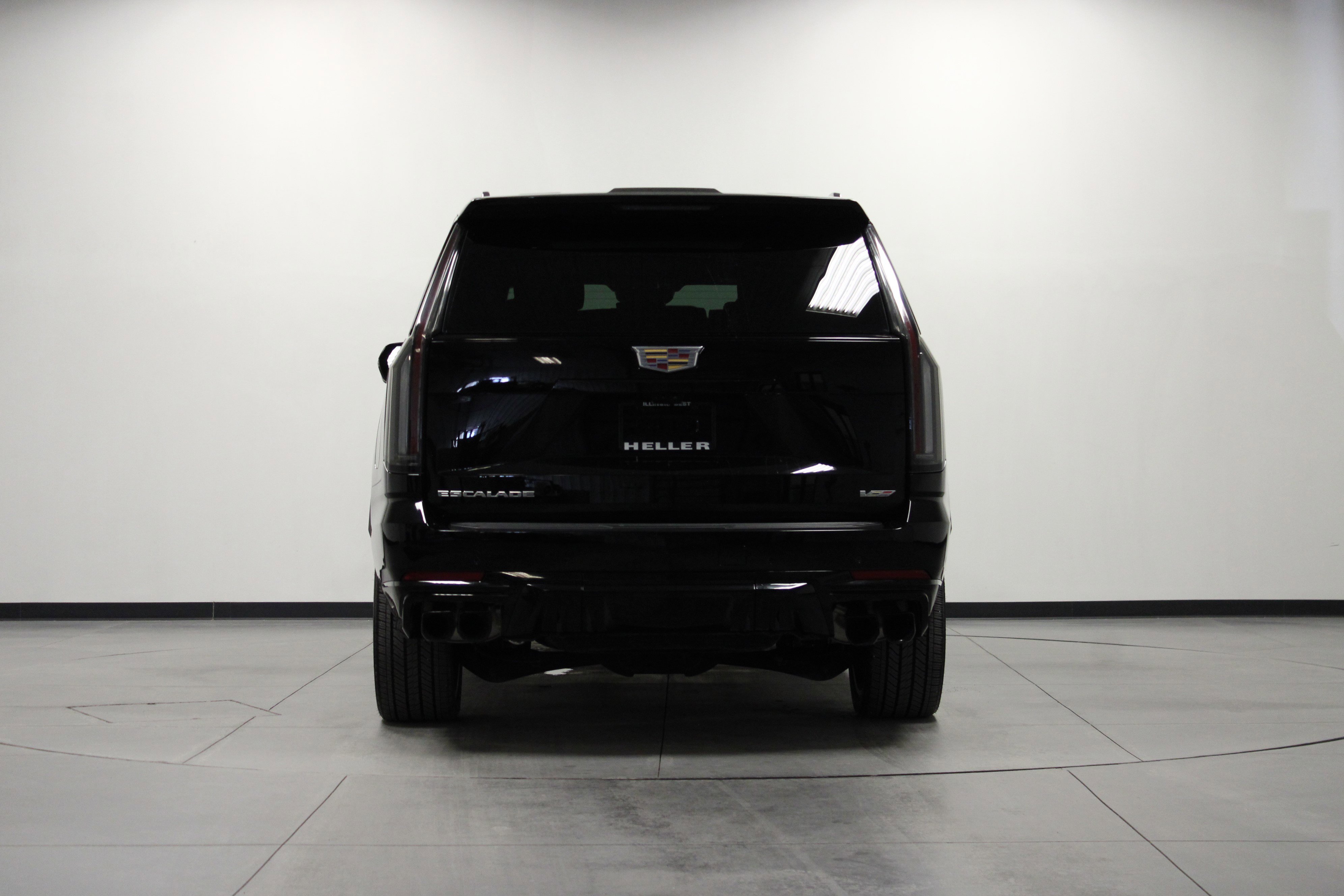 Used 2025 Cadillac Escalade V image 5