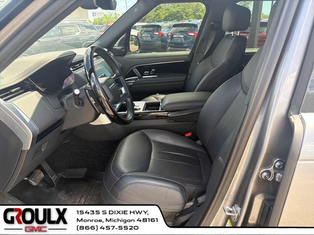 Used 2024 Land Rover Range Rover SE AWD/4WD image 9