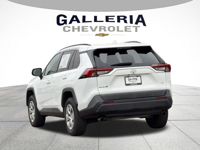 Used 2019 Toyota RAV4 LE image 5