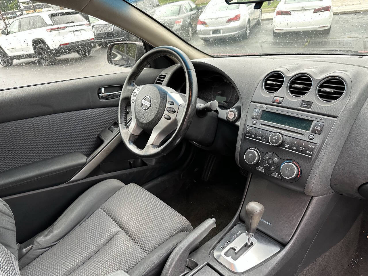 Used 2009 Nissan Altima 3.5 SE FWD image 13