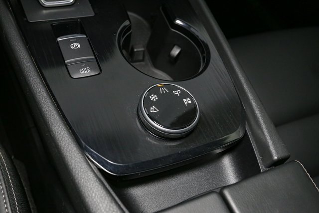 Used 2023 Nissan Rogue SV w/ SV Premium Package image 26