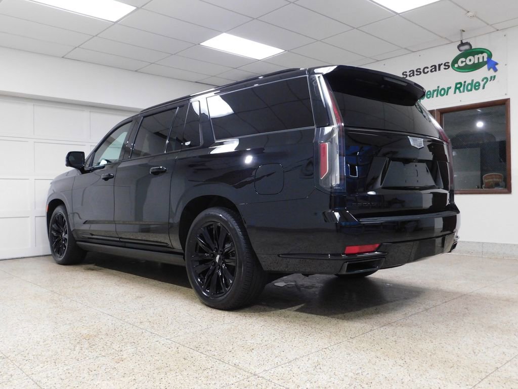 Used 2024 Cadillac Escalade ESV Sport w/ Touring Package AWD/4WD image 9
