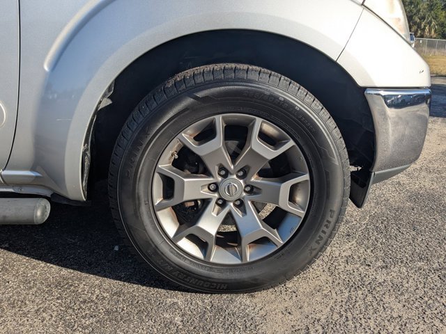 Used 2017 Nissan Frontier SL w/ Moonroof Package image 12