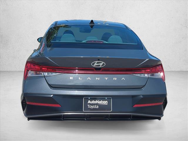 Used 2025 Hyundai Elantra SEL FWD image 6