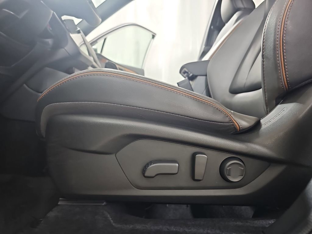 Used 2025 Subaru Forester Sport image 33