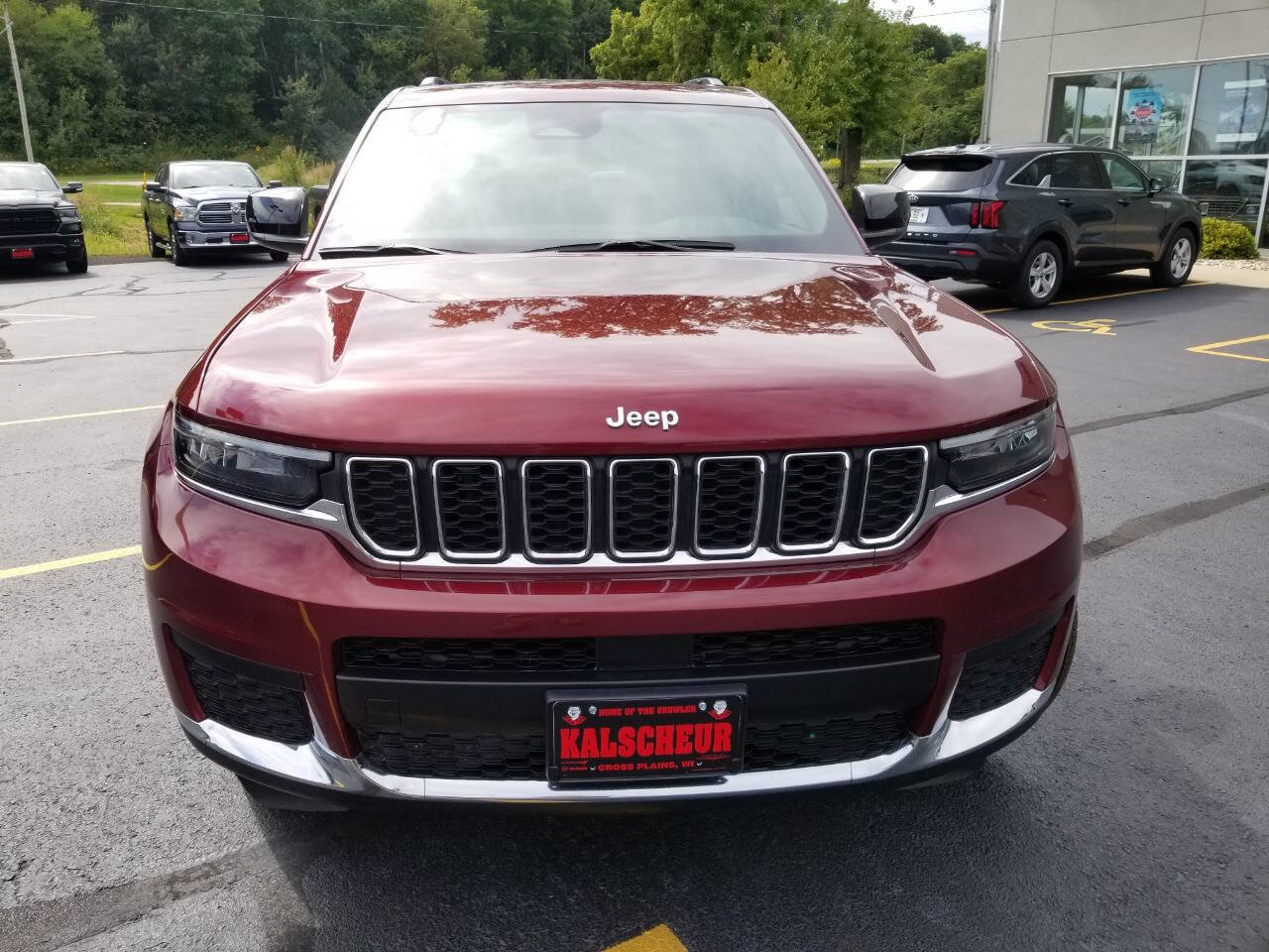 Certified 2024 Jeep Grand Cherokee L Laredo w/ Trailer Tow Package image 2