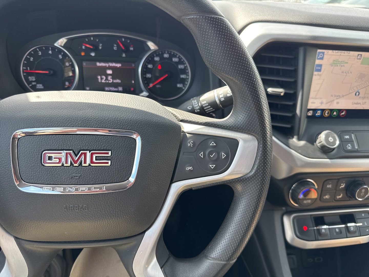 Used 2021 GMC Acadia SLE w/ Driver Convenience Package image 25