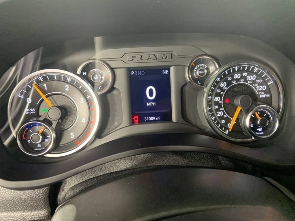 Used 2021 RAM 3500 Big Horn AWD/4WD image 30