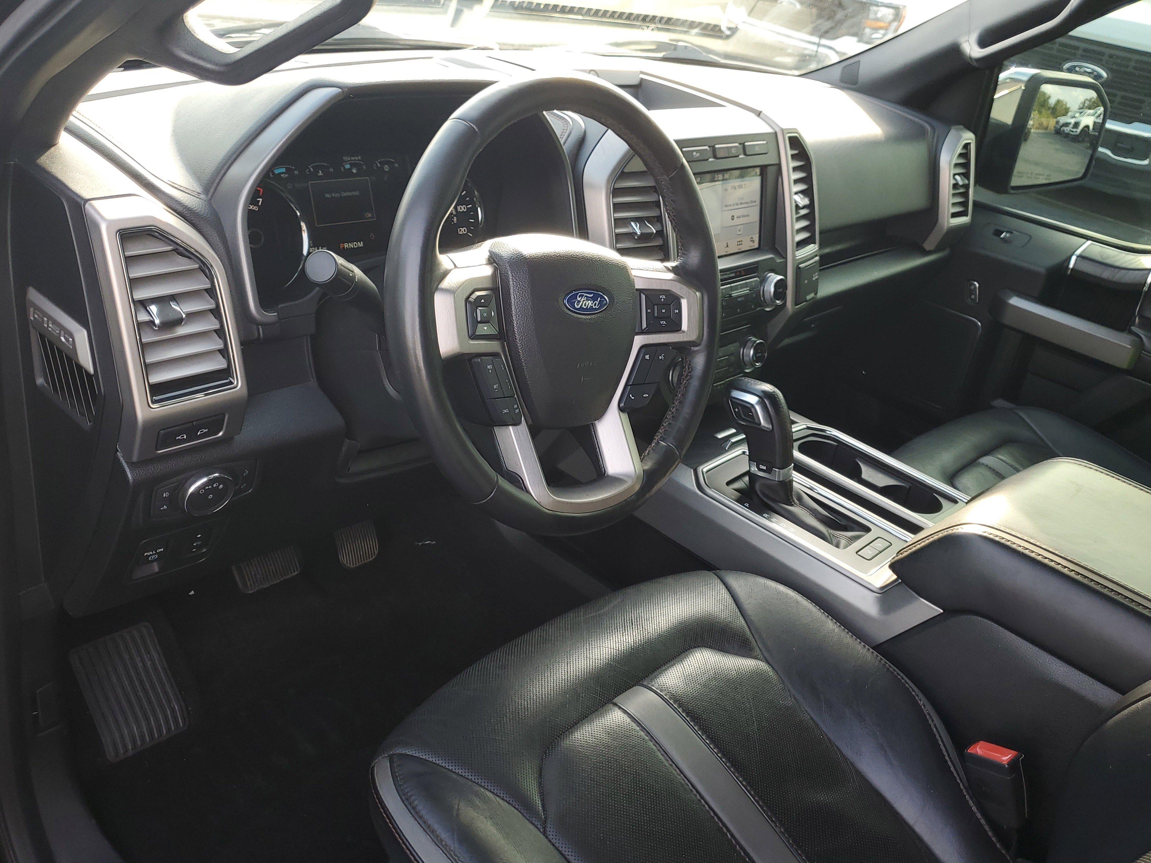 Used 2018 Ford F150 Platinum w/ Equipment Group 701A Luxury image 20