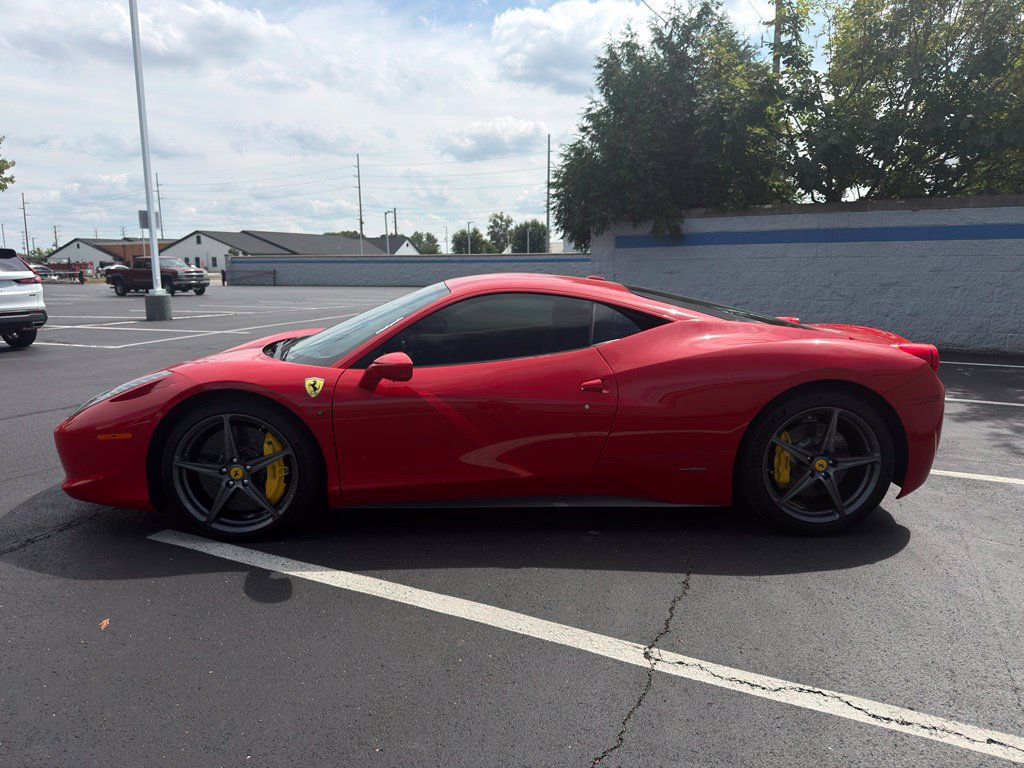 Used 2011 Ferrari 458 Italia Coupe RWD image 2