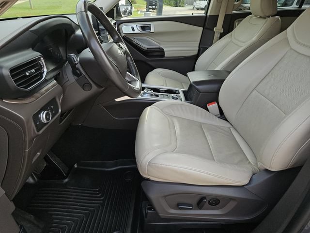 Used 2022 Ford Explorer Platinum w/ Equipment Group 601A AWD/4WD image 25