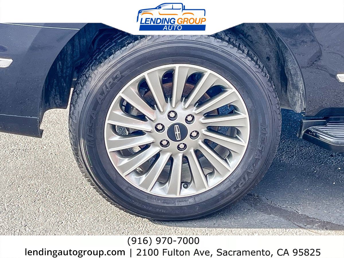 Used 2019 Lincoln Navigator Premiere image 10